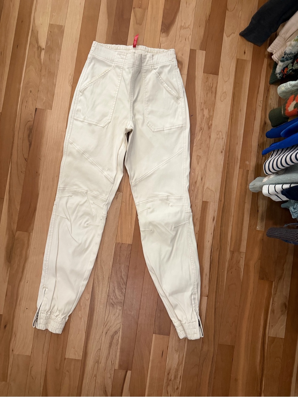 SPANX Cream Ankle Cropped Utility Jogger Pants